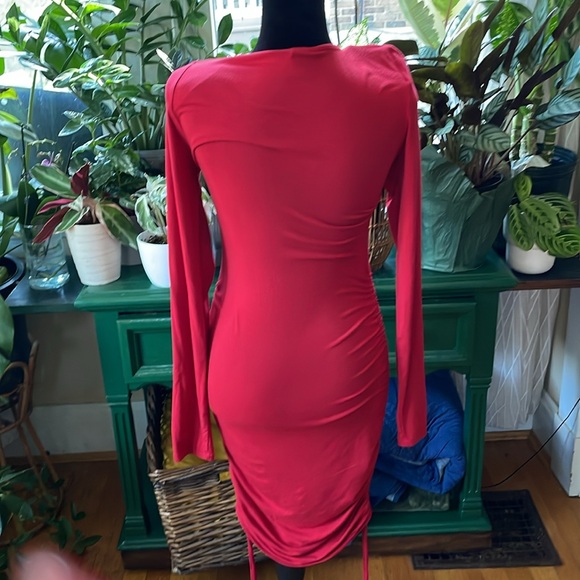 Melrose and Market red fitted dress - Picture 5 of 8